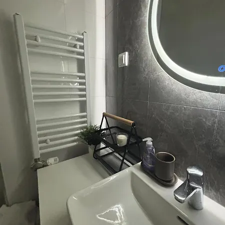 Bw King Palace Apartment *